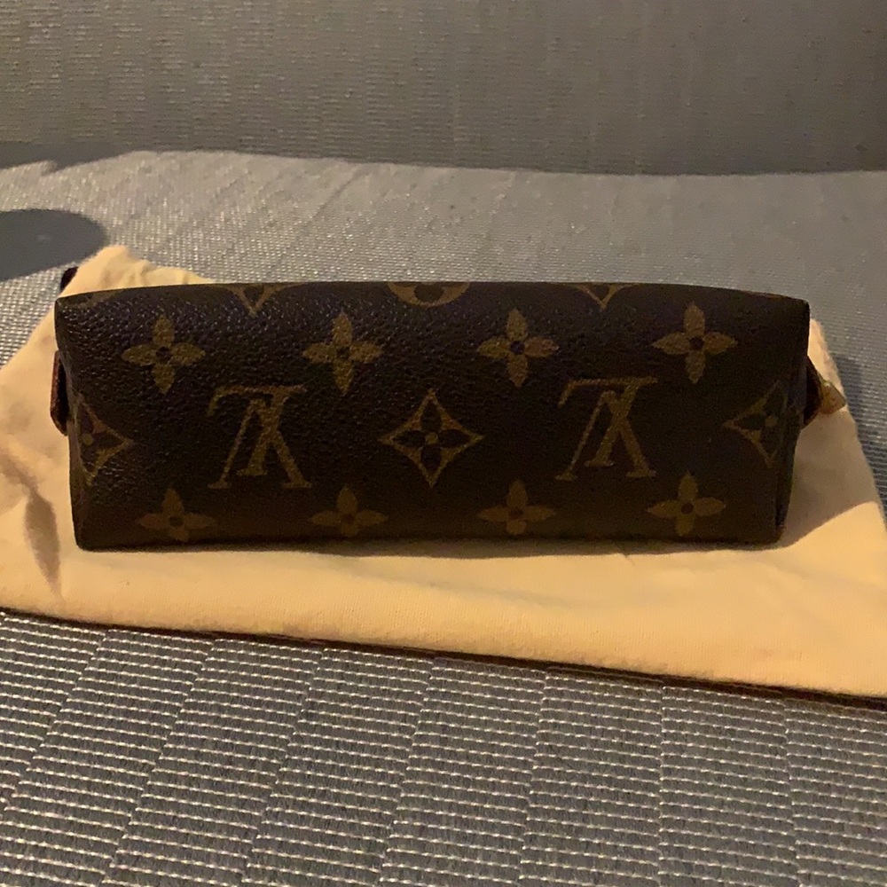 Louis Vuitton PM cosmetic case - Picture 4 of 16